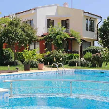 Saint Stefan Villas